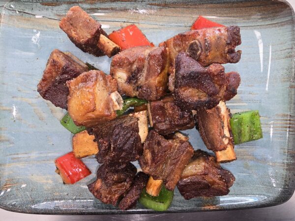 Costilla de sal y pimienta