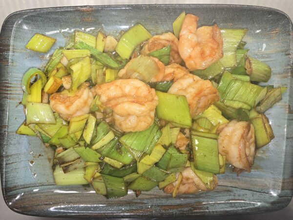 Gambas con ajo y puerro tierno